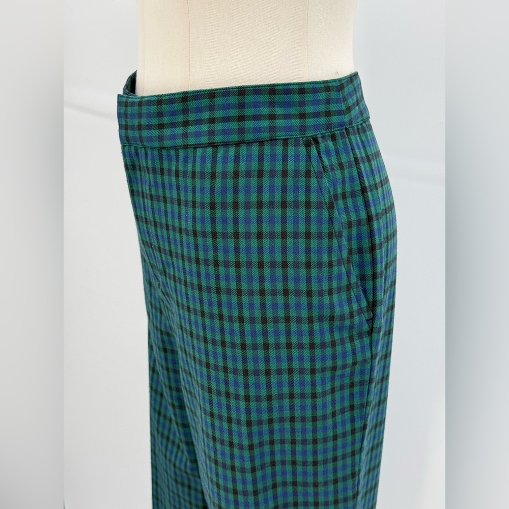 Draper James Sophisticated Green Plaid Two-Piece Suit – Office to Evening Style - Picture 6 of 15